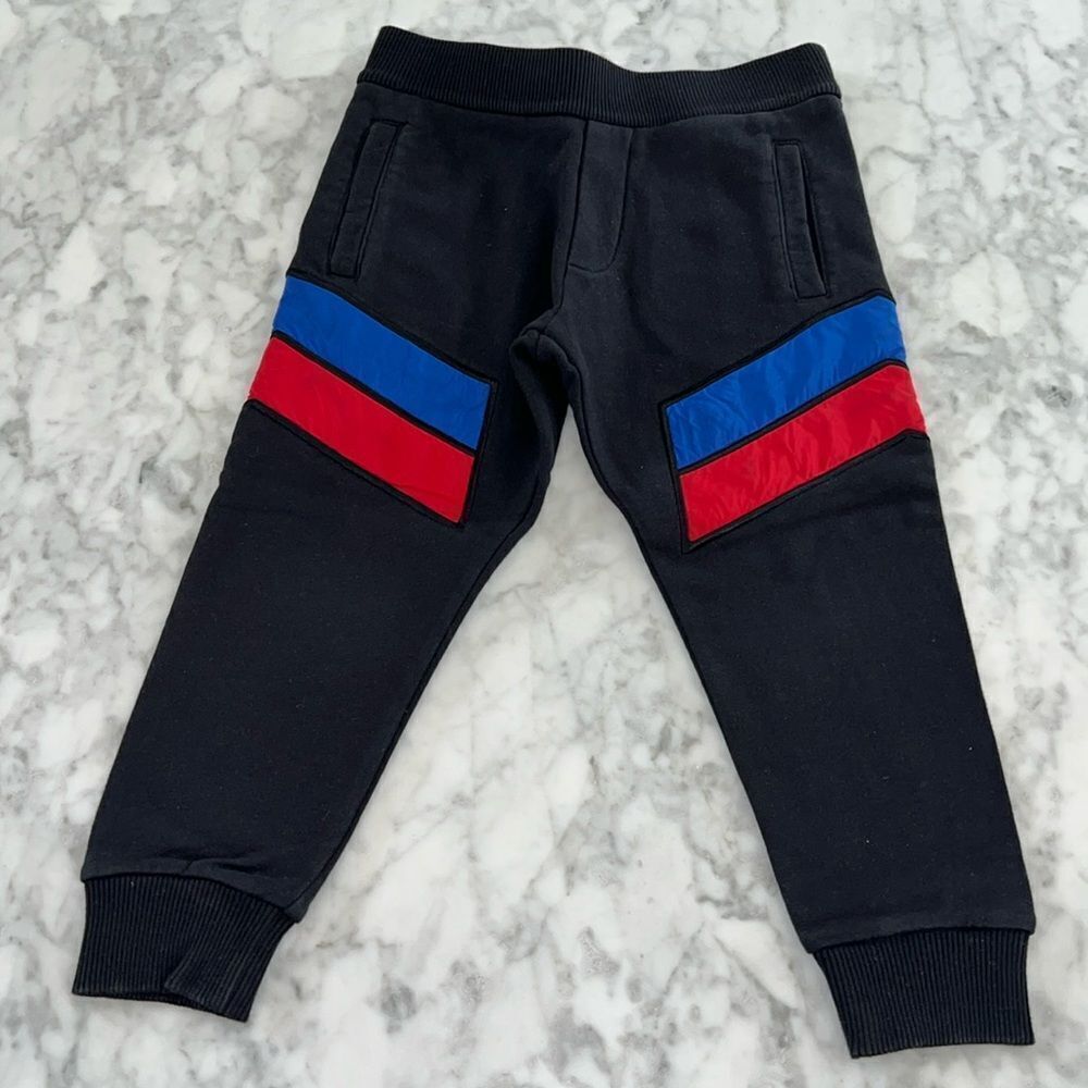 MONCLER BOYS BLACK JOGGER SWEATS 4A
